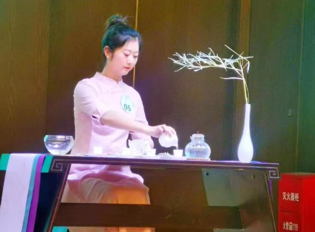 环球在线新闻 云南省第六届茶艺师大赛暨云南民族茶文化形象大使选拔赛