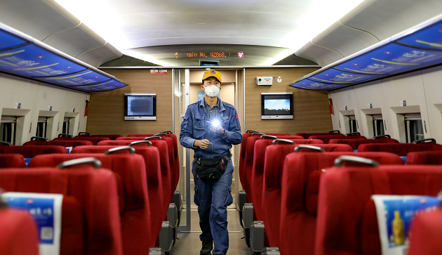 云南铁路机车全面健康上线  确保“五一”旅客旅途平安