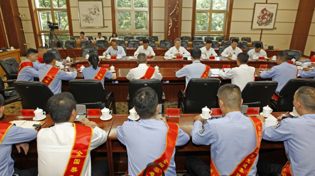 云南举行全国禁毒工作先进集体 和先进个人代表座谈会
