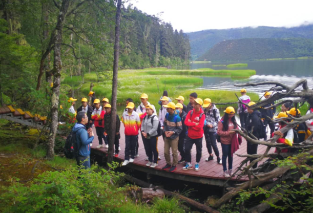探寻高原湖泊的奥秘 普达措国家公园成功举办“生态文明深度研学”