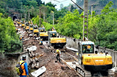 连通滇桂的铁路出海大通道性能得到全面提升 云南：奋战90天 南昆铁路集中修施工完成