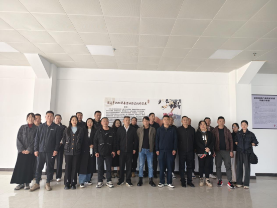 开远市退役军人事务局 组织参观全市2024年廉洁法治文化作品展