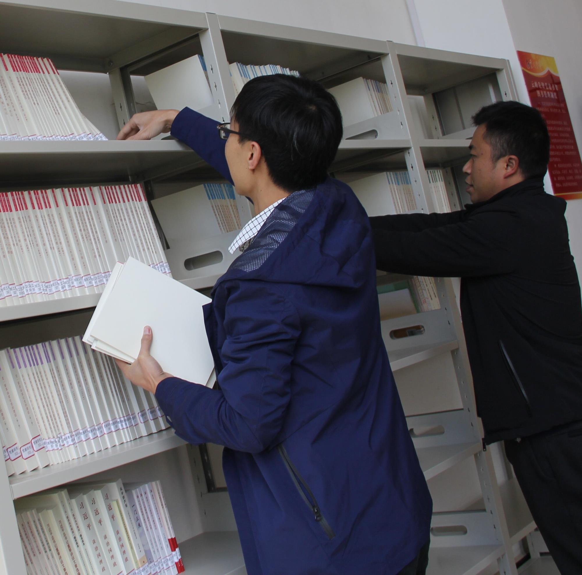 云南祥云县乡村书苑书声浓