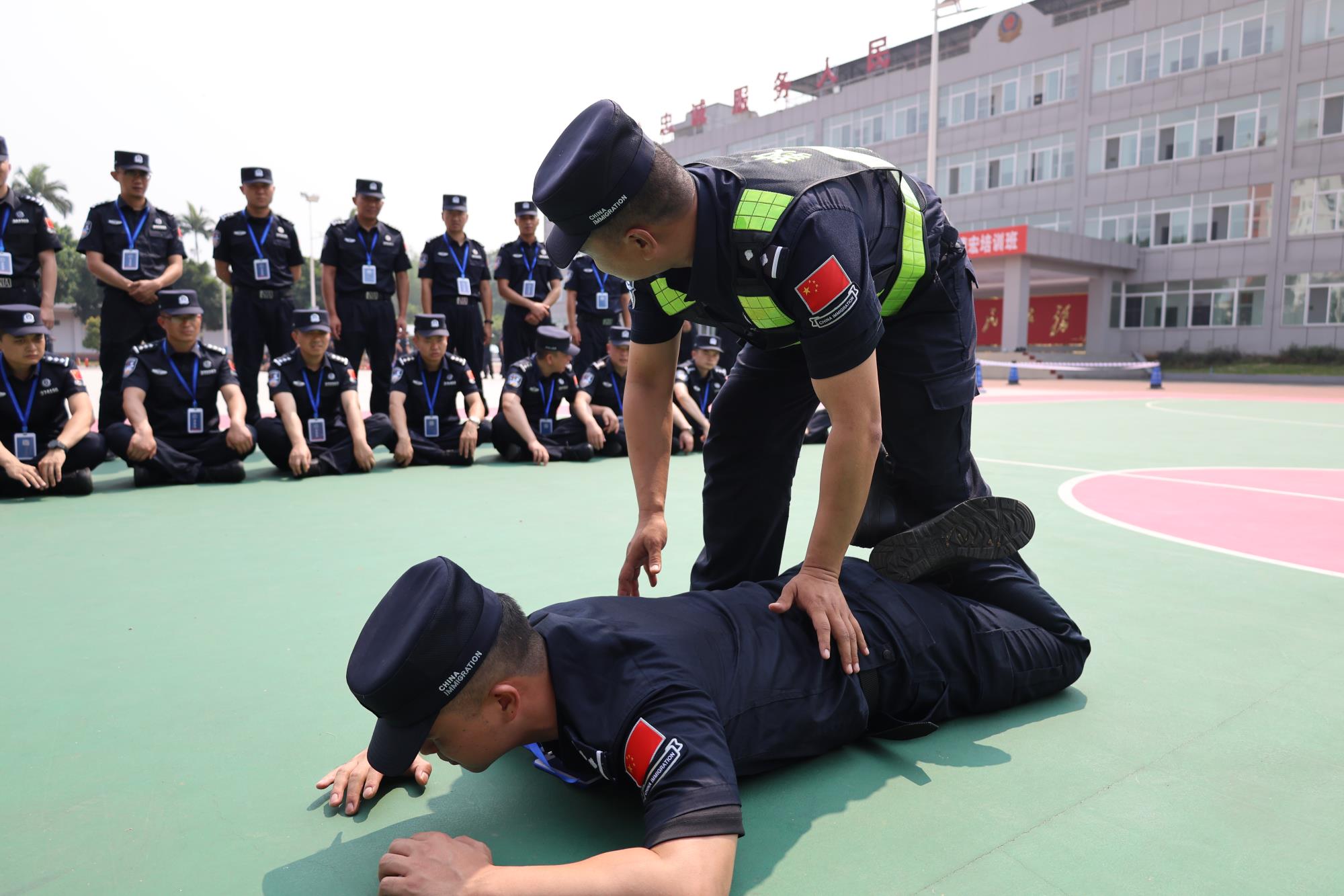 德宏轮训队“司晋督”第三期培训队开展警务实战训练
