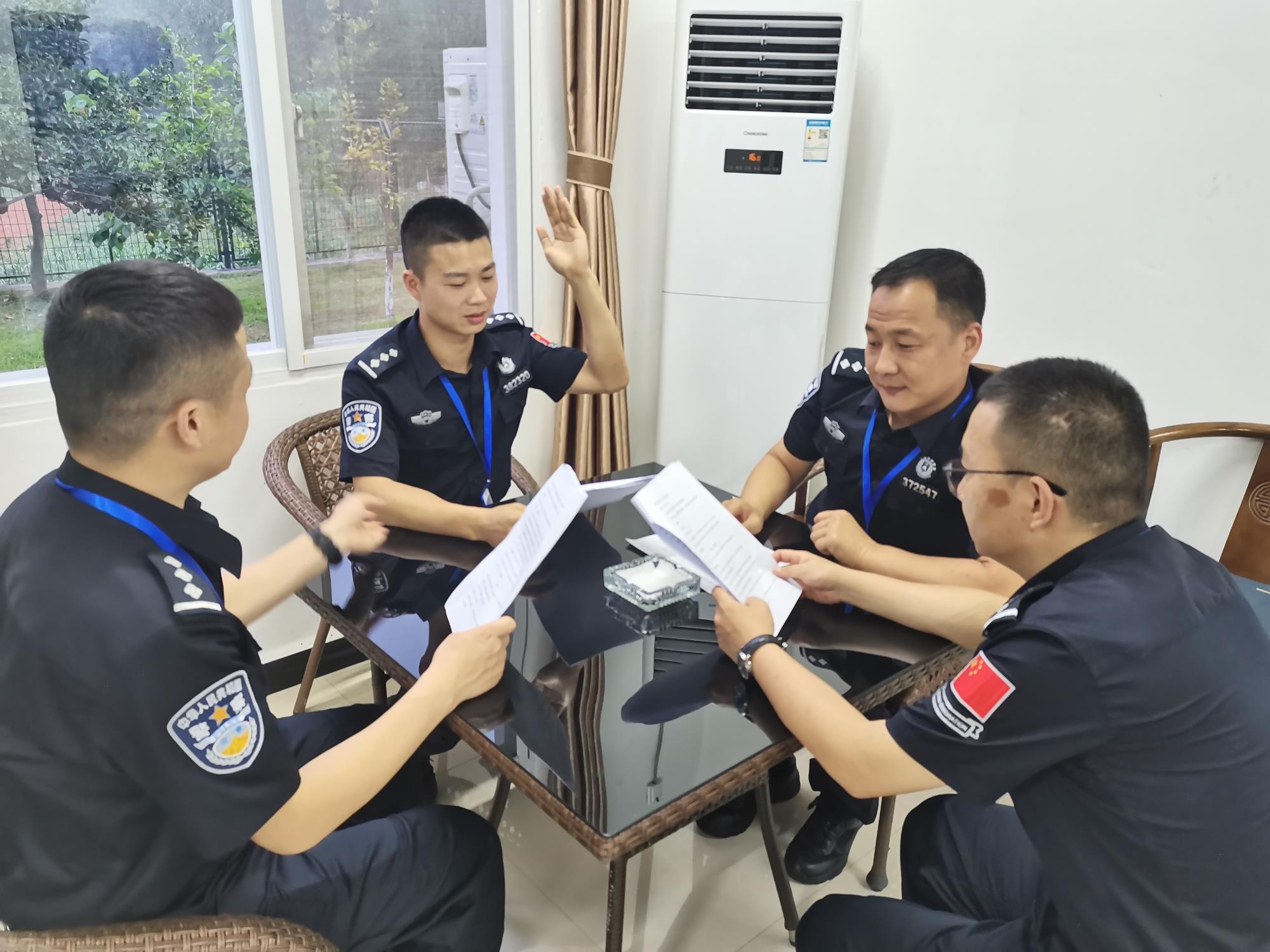 德宏轮训队“司晋督”第三期培训队深入学习贯彻中央八项规定精神