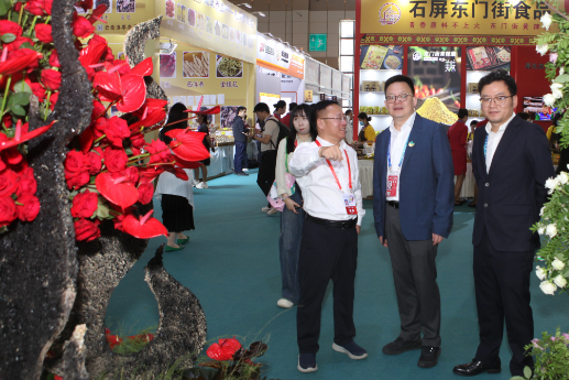 楚雄“百花绘梦”惊艳南博会，科技赋能演绎“楚花3.0”新境界