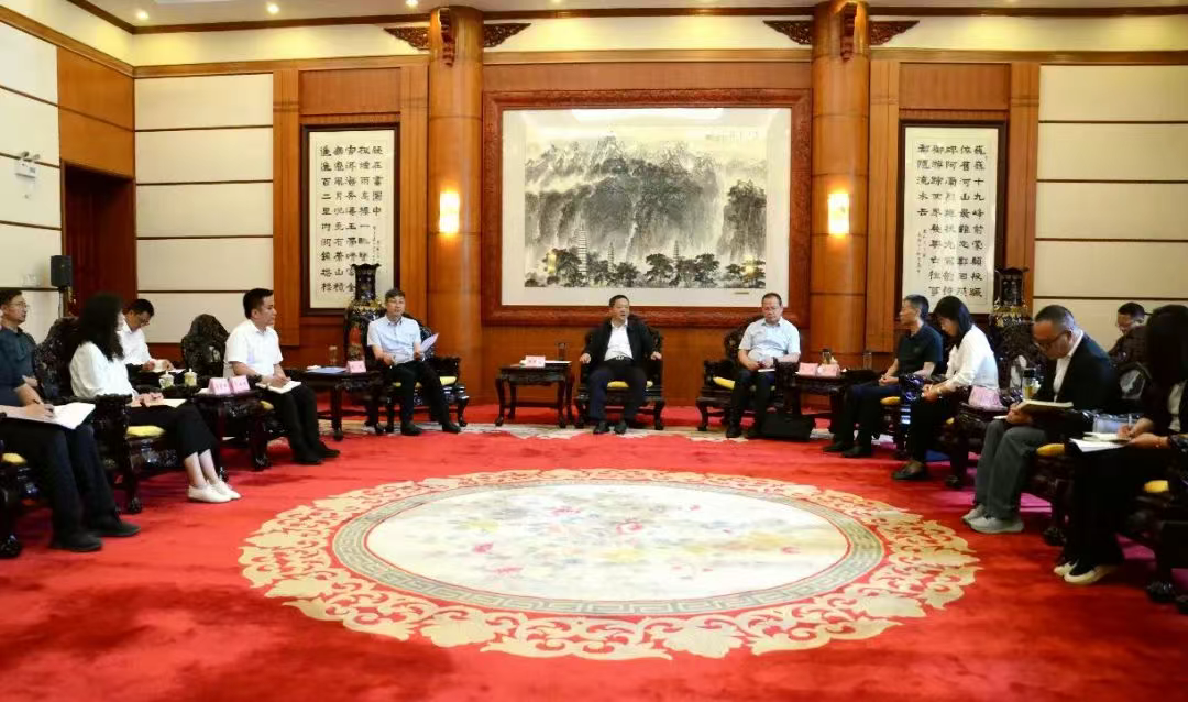 要闻｜坚持开门教育 推动学习教育走深走实见行见效 州委举行2025年第三次“双月茶叙 ”