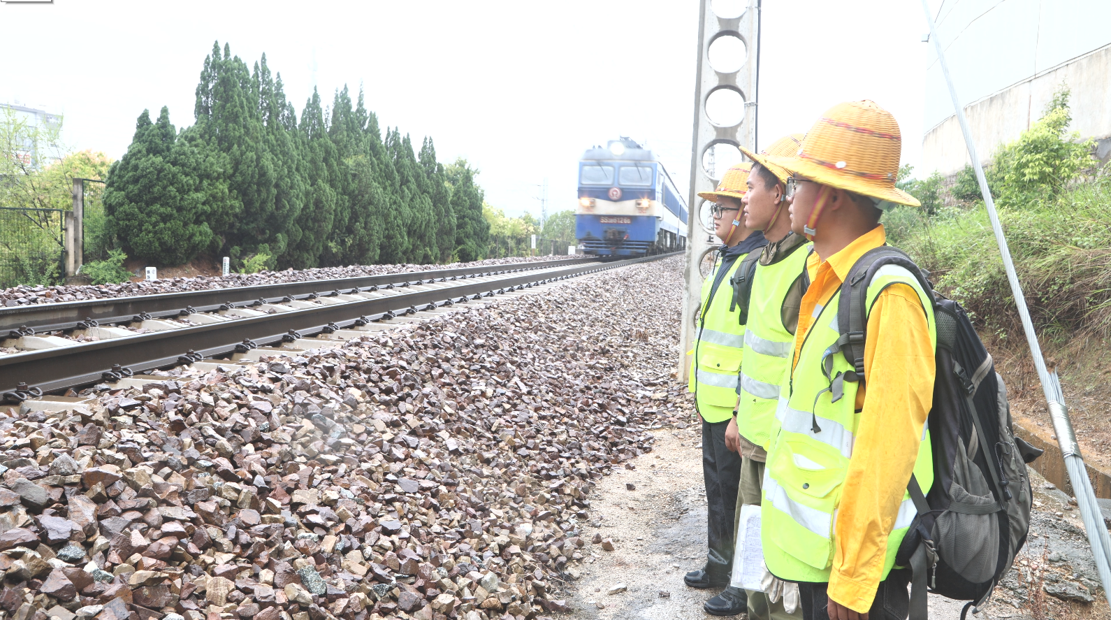 科技赋能守护钢铁动脉雨季平安：云南织密铁路防洪安全网