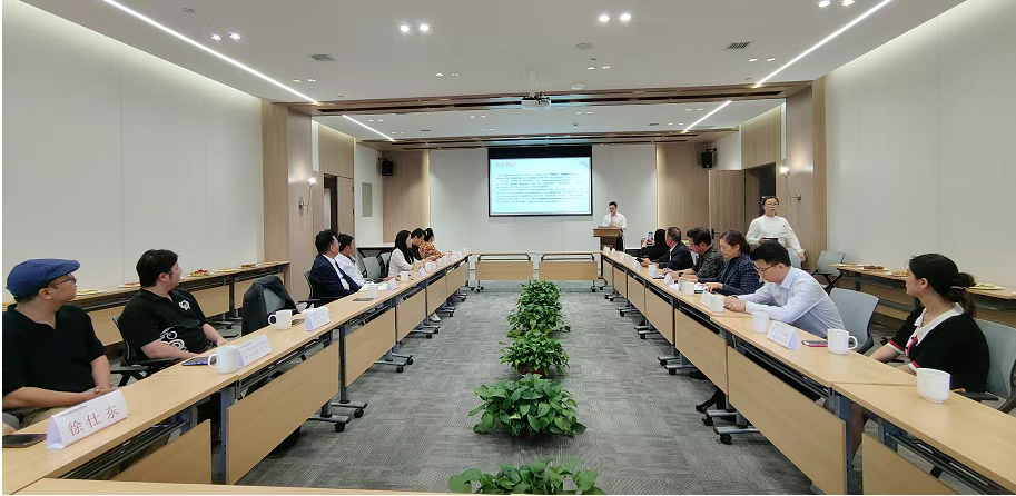 协会授牌云中健康“常务副会长单位” 携手共筑企业家健康保障新生态