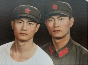 八旬烈士母亲铁定入党初心不改，英雄儿子战斗精神永放光辉