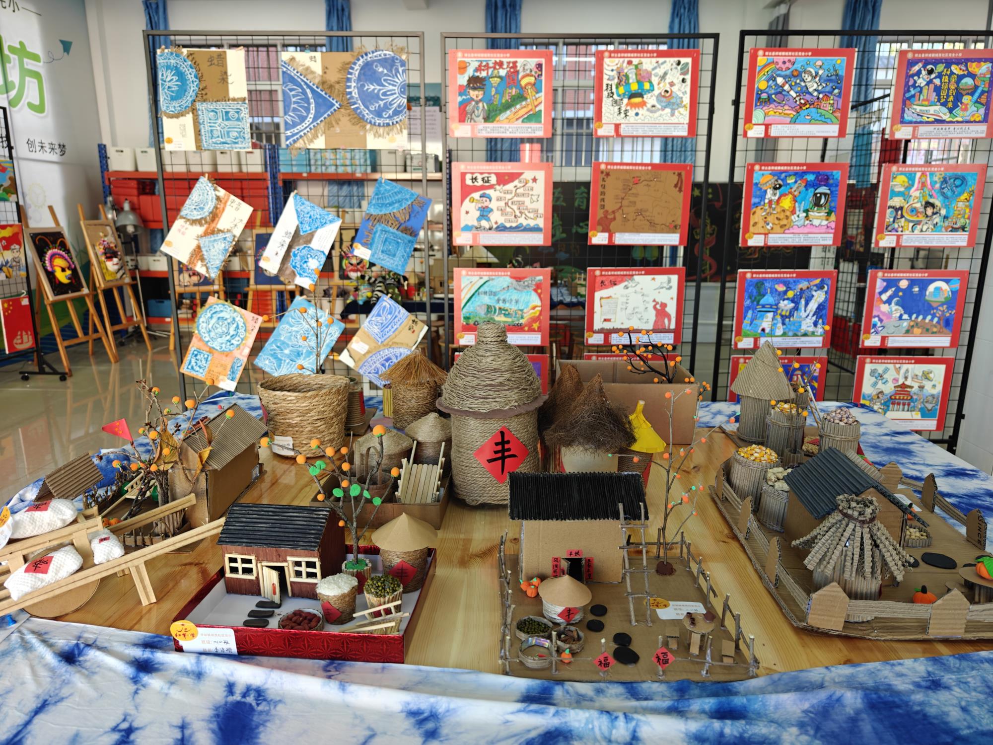 云南祥云县城西社区完小课后服务成果艺术展