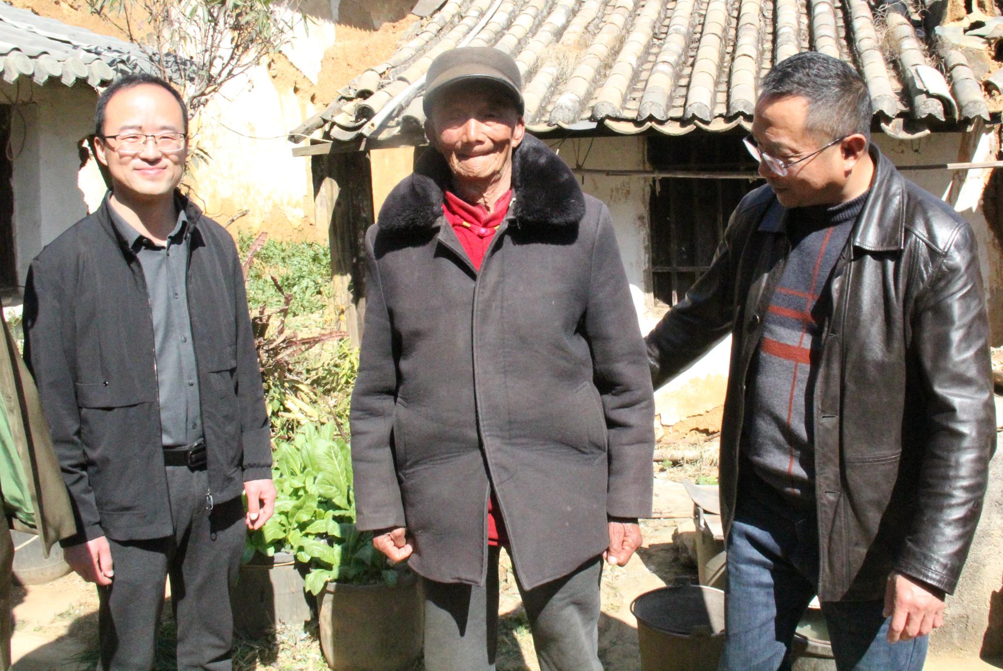 云南祥云县走访慰问志愿军老战士