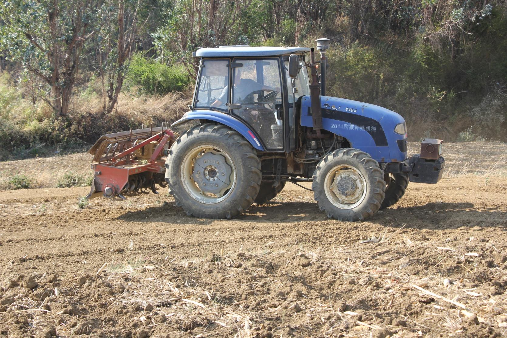云南祥云县农业机械化为农民增收插上腾飞的翅膀