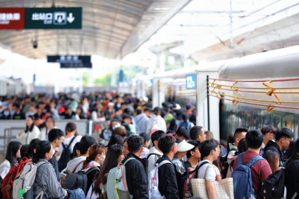 清明小长假：云南铁路“开往春天的列车”服务再升级