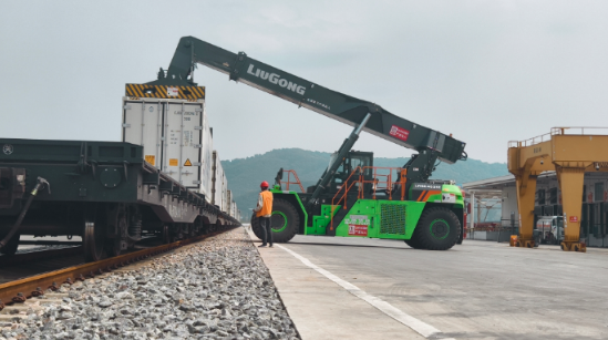 突破5万吨！今年中老铁路进口水果运输旺盛