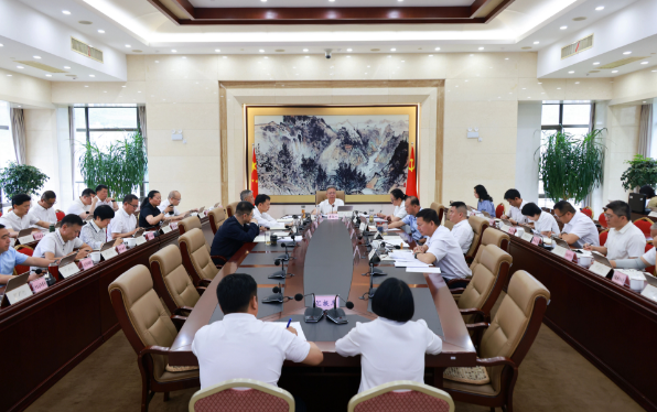 第十二届怒江州人民政府党组召开第102次（扩大）会议