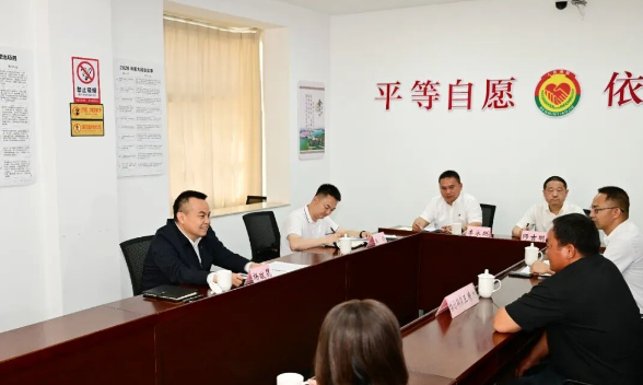 杨政昆接待来访群众时强调 推动信访事项高效化解 全力保障群众合法权益