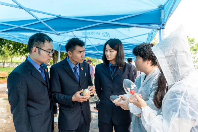 防范青少年药物滥用，守护青春不“毒”行——西山区人民检察院积极参与“6·26国际禁毒日”集中宣传活动