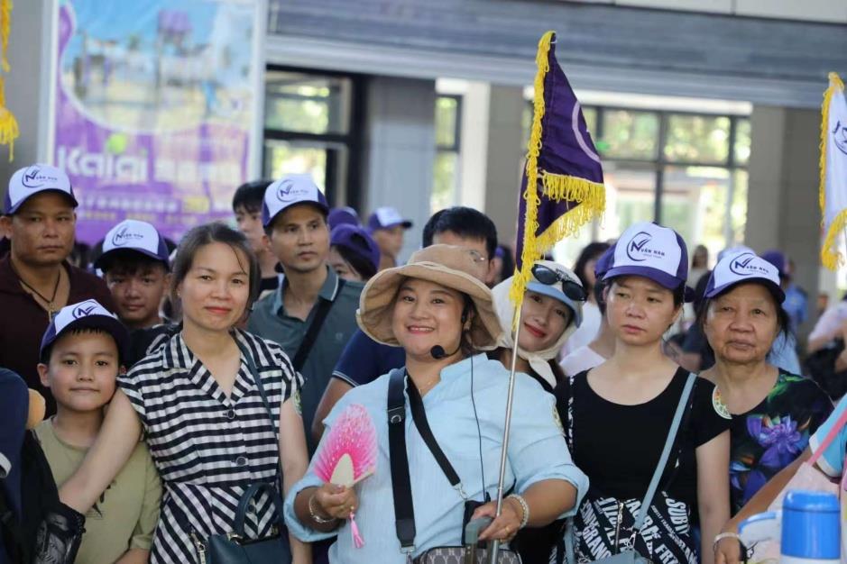 中越河口—老街口岸：动车专列为跨境游通途“悦”行